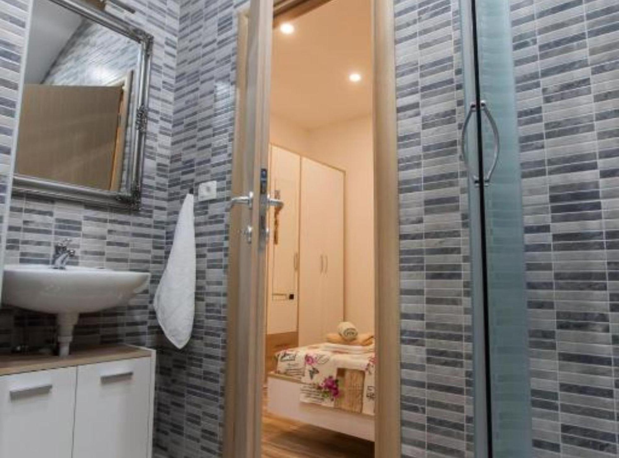Apartment Dalmatia Kaštela Exteriör bild
