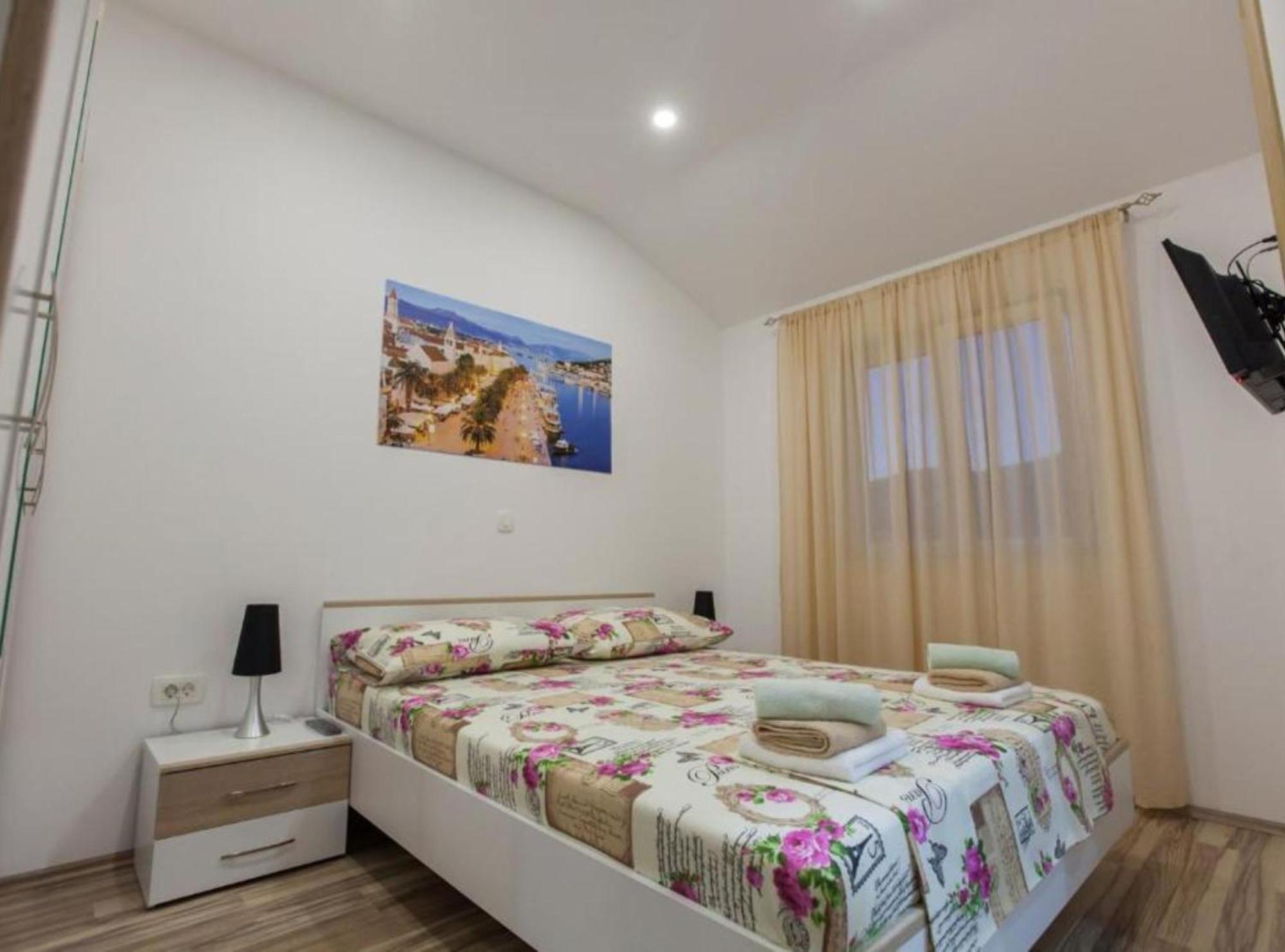 Apartment Dalmatia Kaštela Exteriör bild