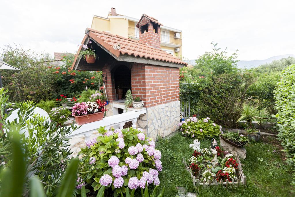 Apartment Dalmatia Kaštela Exteriör bild