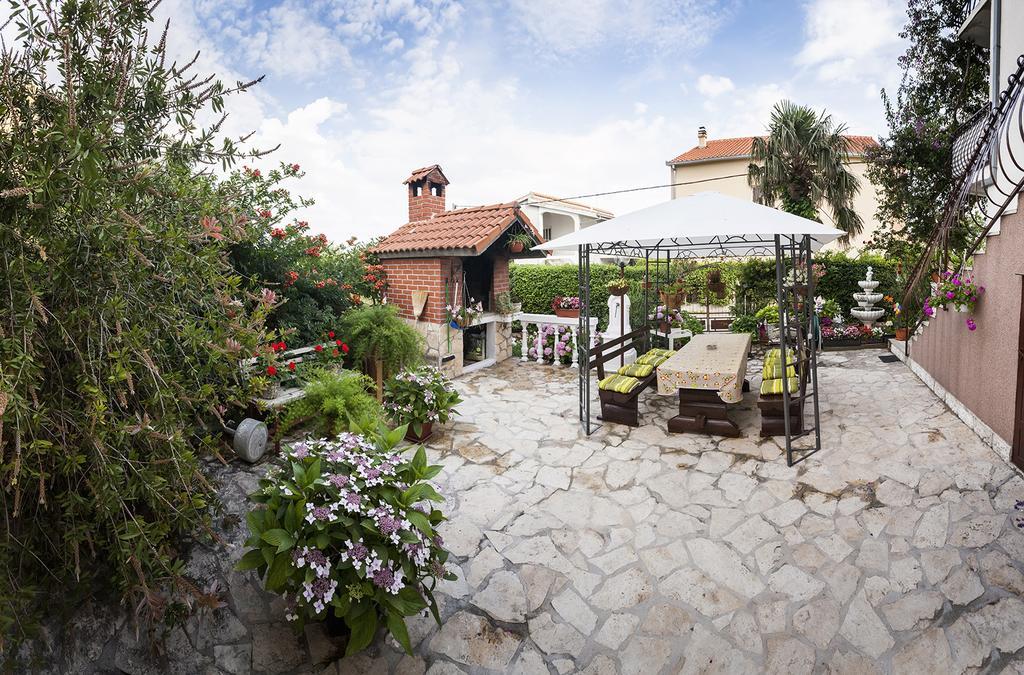 Apartment Dalmatia Kaštela Exteriör bild