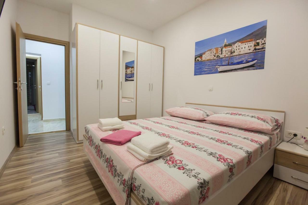 Apartment Dalmatia Kaštela Exteriör bild