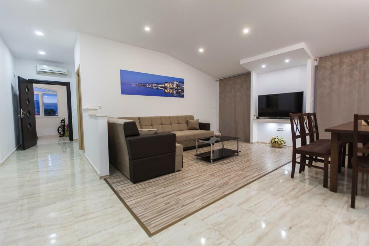 Apartment Dalmatia Kaštela Exteriör bild